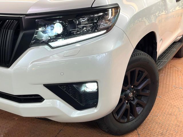 TOYOTA LANDCRUISER PRADO 2023 Image 31