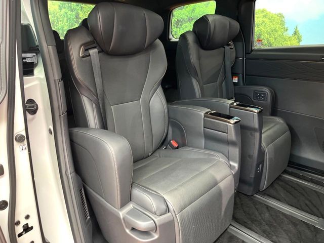 TOYOTA ALPHARD 2023 Image 31