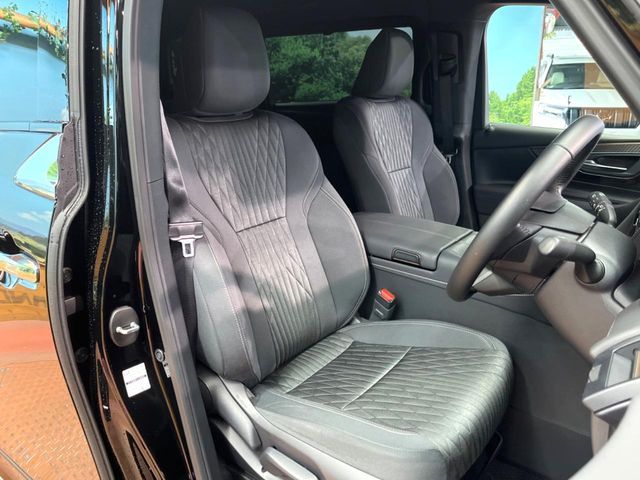 TOYOTA ALPHARD HYBRID 2025 Image 31