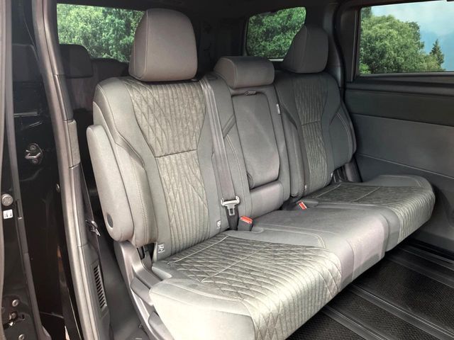 TOYOTA ALPHARD HYBRID 2025 Image 31