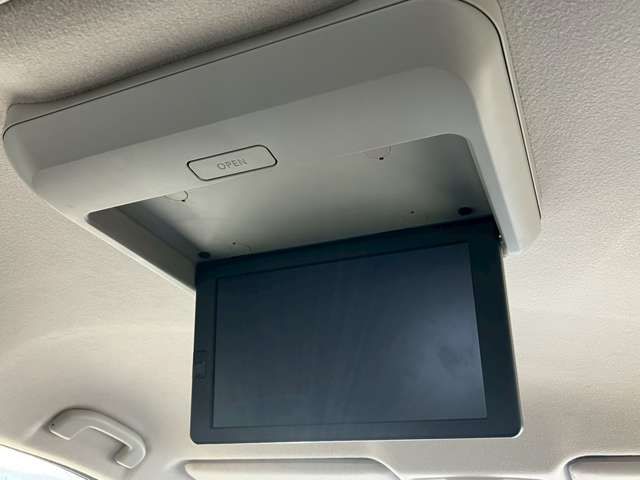 NISSAN ELGRAND 2018 Image 31