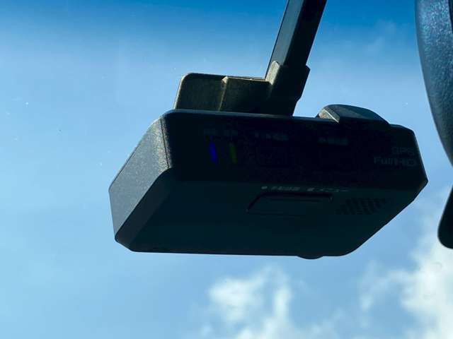 NISSAN ELGRAND 2018 Image 31