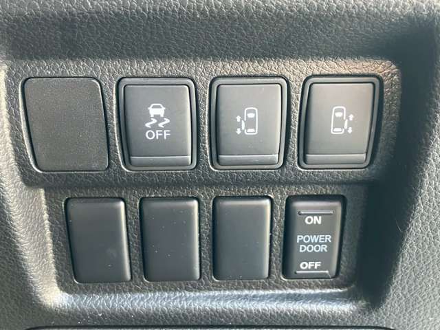 NISSAN ELGRAND 2018 Image 31