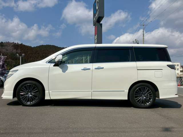 NISSAN ELGRAND 2018 Image 31