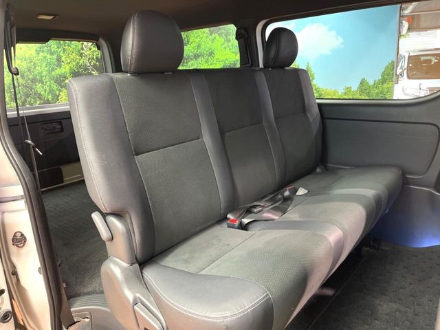TOYOTA HIACE VAN 2WD 2024 Image 31