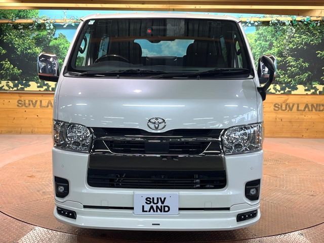 TOYOTA HIACE VAN 2WD 2024 Image 31