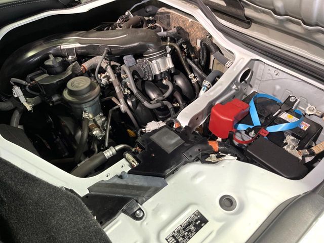 TOYOTA HIACE VAN 2WD 2024 Image 31