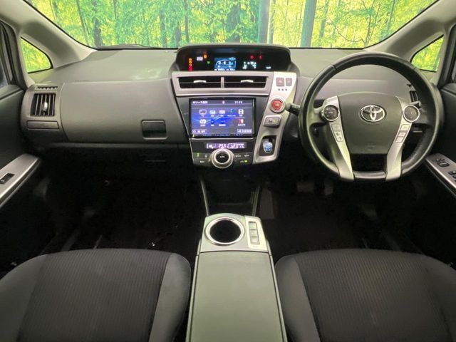 TOYOTA PRIUS ALPHA 2015 Image 31