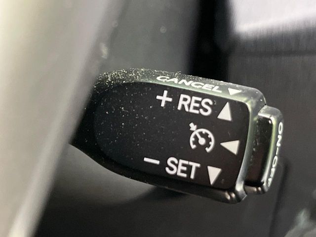 TOYOTA PRIUS ALPHA 2015 Image 31