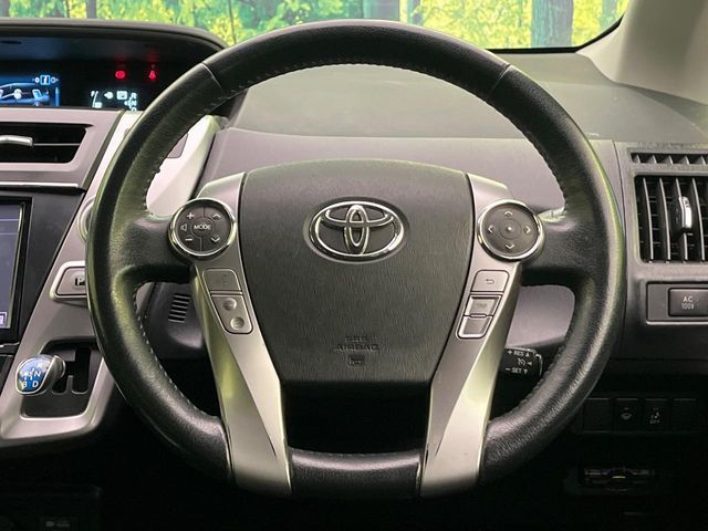 TOYOTA PRIUS ALPHA 2015 Image 31