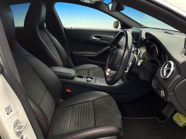 MERCEDES BENZ CLA SH 2017 Image 31