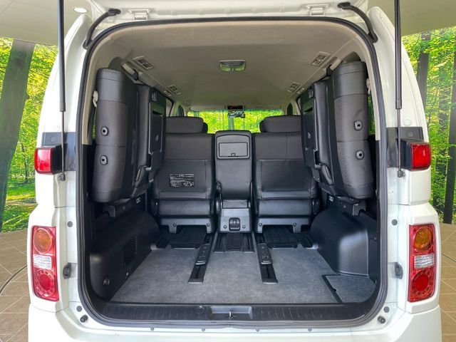 NISSAN ELGRAND 2009 Image 31