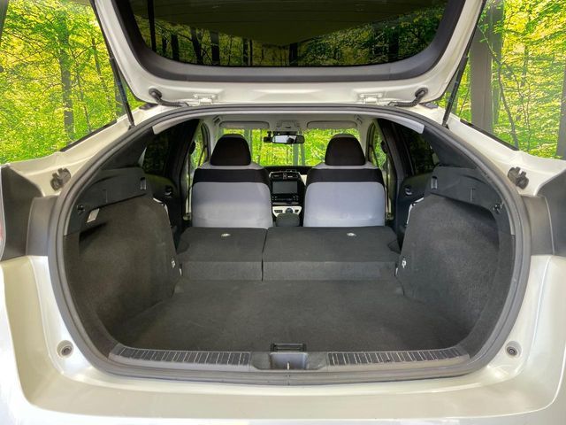 TOYOTA PRIUS 2016 Image 31