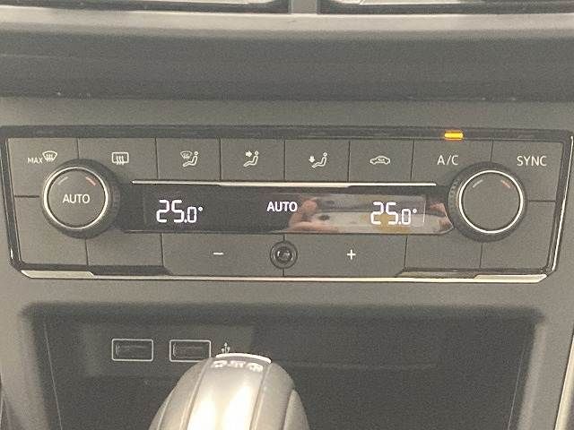 VOLKSWAGEN POLO 2018 Image 31