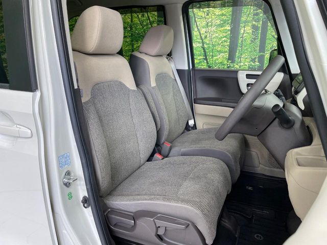 HONDA N BOX 2017 Image 31