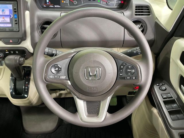 HONDA N BOX 2017 Image 31