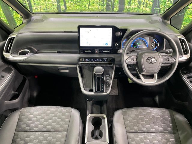 TOYOTA VOXY HYBRID 2024 Image 31