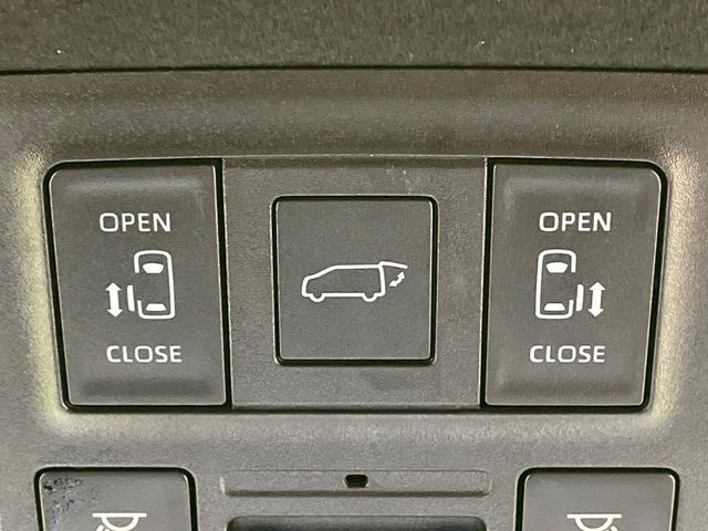 TOYOTA VOXY HYBRID 2024 Image 31