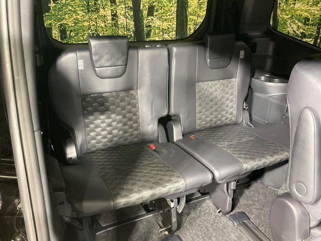 TOYOTA VOXY HYBRID 2024 Image 31