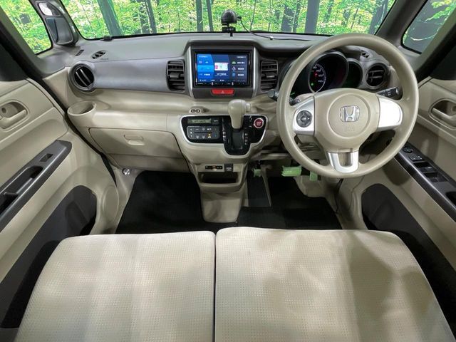 HONDA N BOX 2018 Image 31