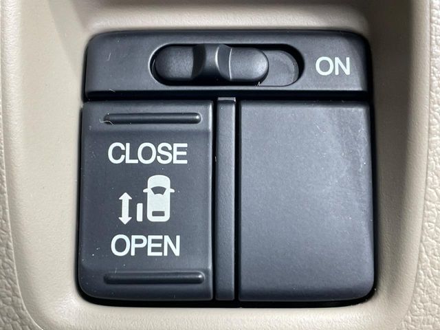 HONDA N BOX 2018 Image 31