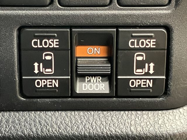 TOYOTA ESQUIRE 2019 Image 31