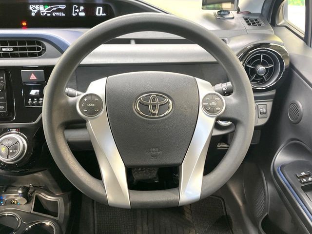 TOYOTA AQUA 2015 Image 31