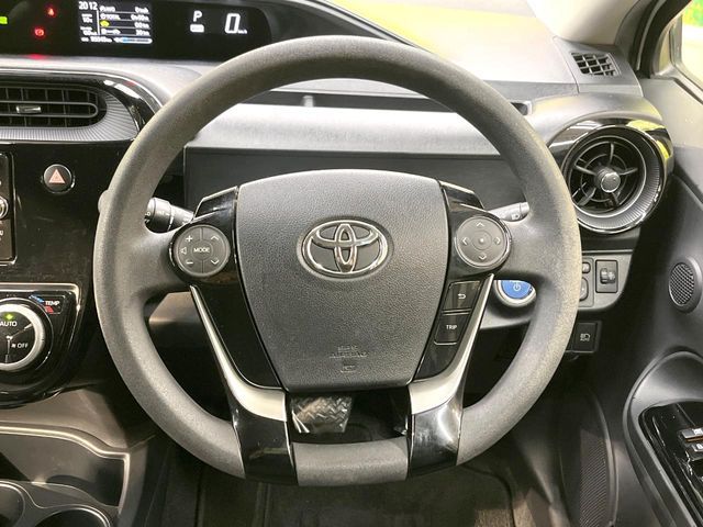 TOYOTA AQUA 2017 Image 31