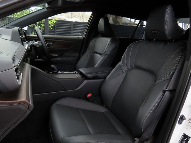 TOYOTA CROWN SEDAN 2024 Image 31