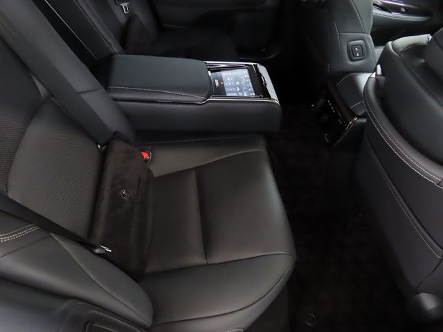 TOYOTA CROWN SEDAN 2024 Image 31