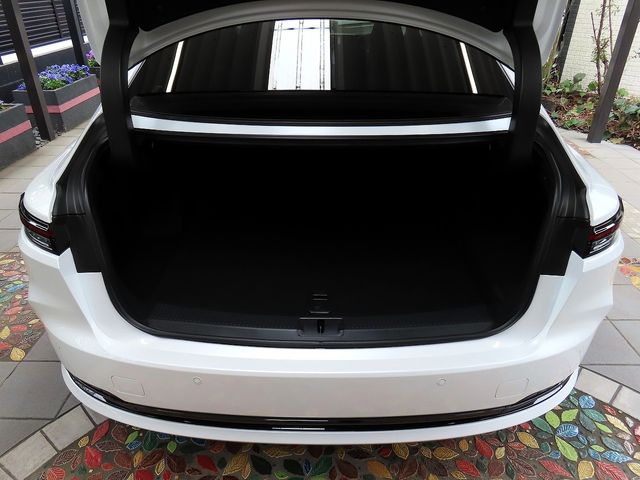 TOYOTA CROWN SEDAN 2024 Image 31