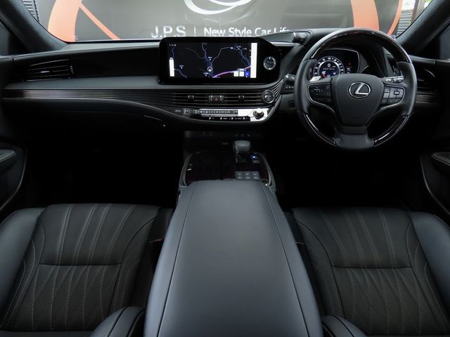 TOYOTA LEXUS LS500H 4WD 2023 Image 31