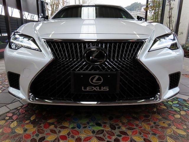 TOYOTA LEXUS LS500H 4WD 2023 Image 31