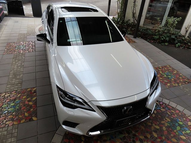TOYOTA LEXUS LS500H 4WD 2023 Image 31