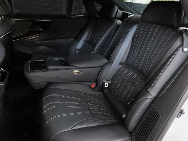 TOYOTA LEXUS LS500H 4WD 2023 Image 31