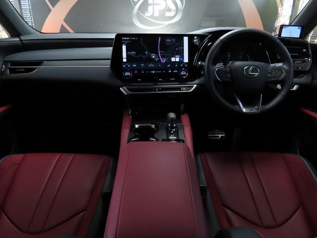 TOYOTA LEXUS RX500H 2024 Image 31