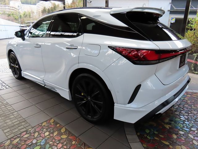 TOYOTA LEXUS RX500H 2024 Image 31