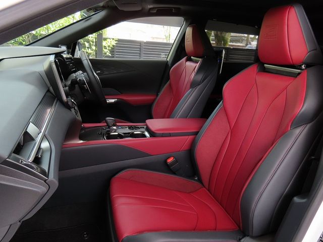 TOYOTA LEXUS RX500H 2024 Image 31