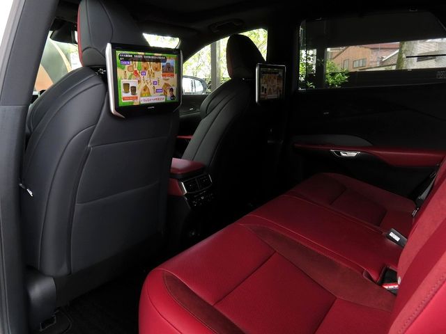 TOYOTA LEXUS RX500H 2024 Image 31