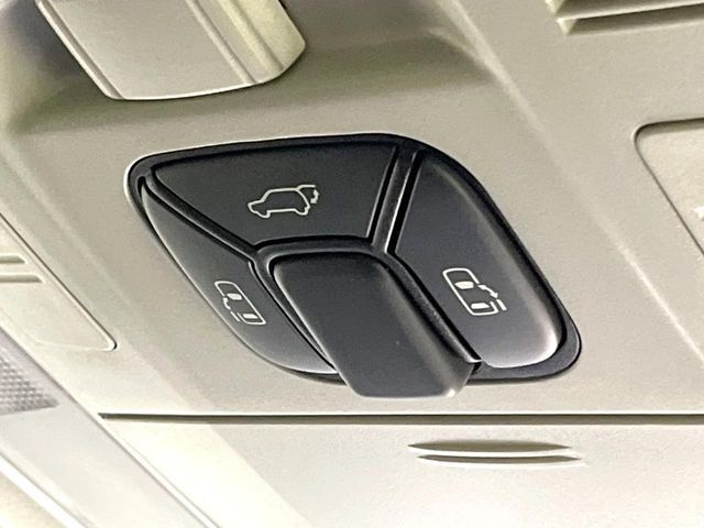 TOYOTA VELLFIRE 2013 Image 31