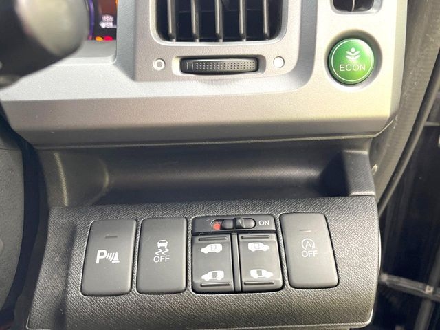 HONDA STEPWAGON SPADA 2014 Image 31