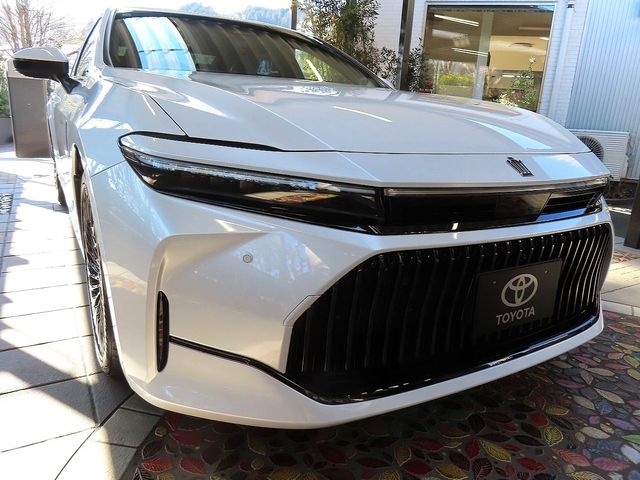 TOYOTA CROWN SEDAN HYBRID 2025 Image 31