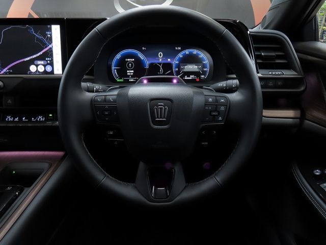 TOYOTA CROWN SEDAN HYBRID 2025 Image 31