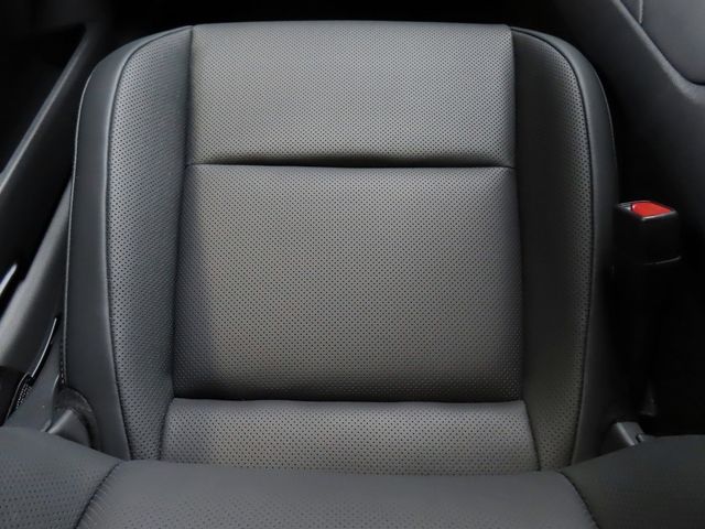 TOYOTA CROWN SEDAN HYBRID 2025 Image 31