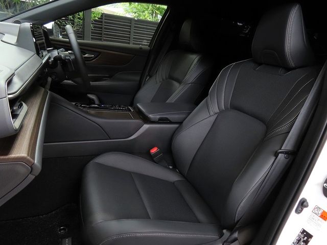 TOYOTA CROWN SEDAN HYBRID 2025 Image 31