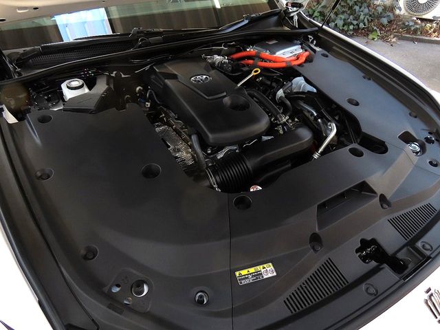 TOYOTA CROWN SEDAN HYBRID 2025 Image 31