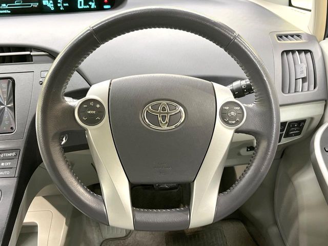 TOYOTA PRIUS 2010 Image 31