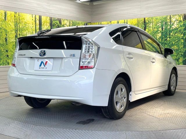 TOYOTA PRIUS 2010 Image 31