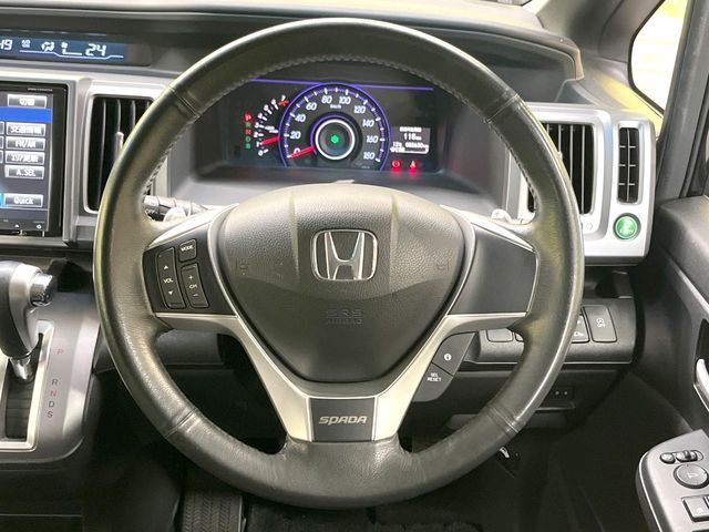 HONDA STEPWAGON SPADA 2013 Image 31