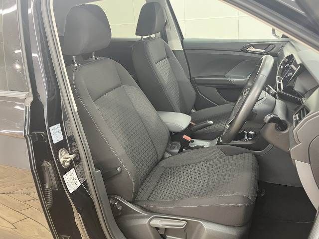 VOLKSWAGEN T-CROSS 2021 Image 31